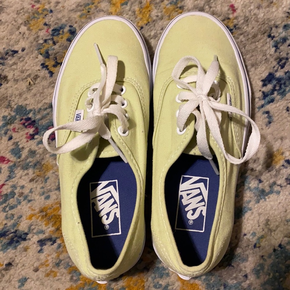 Lime green vans !! 🧚🏼